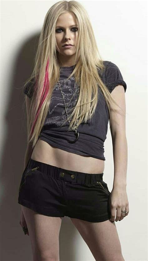 Pin By Marklaurence Godino On Avril Lavigne Avril Lavigne Bikini