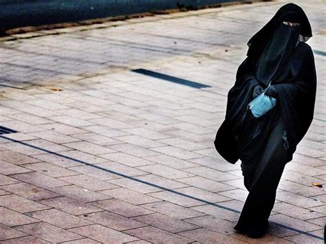 Berani Austria Pun Melarang Niqab Dan Burqa Di Ruang Publik