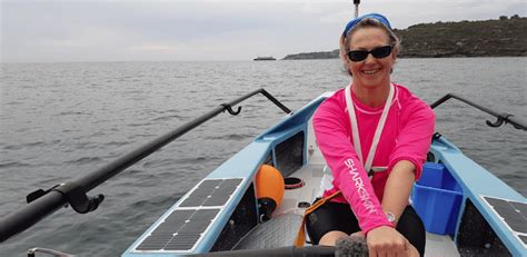 Australian Woman Michelle Lee Becomes First To Cross Atlantic Ocean Solo In A Rowboat Mindfood