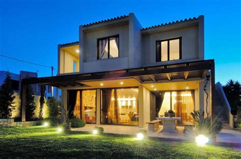 This is literally one of those 'calgon take me away' kind of houses where you can truly escape from everything. New home designs latest.: Greek homes designs.