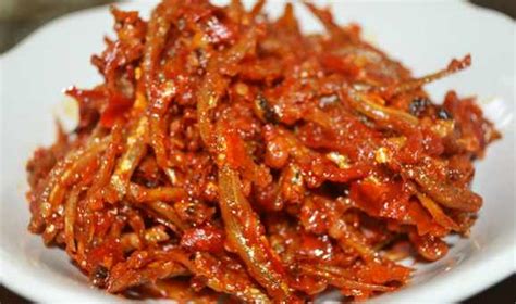 Meskipun sekarang ini sudah banyak bumbu balado instan yang bisa. √ Resep Ikan Teri Bumbu Balado Pedas Gurih