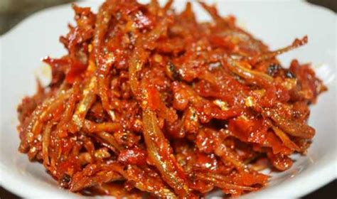 Supaya masakan ini lebih sehat, intip beberapa resep dan tipsnya di sini. √ Resep Ikan Teri Bumbu Balado Pedas Gurih