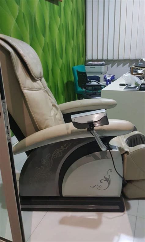 Massage Chair Kursi Pijat Perabotan Rumah Di Carousell
