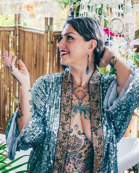 American Pickers Danielle Colby Goes Totally Topless And Shows Off Fully Tattooed Chest In Sexy