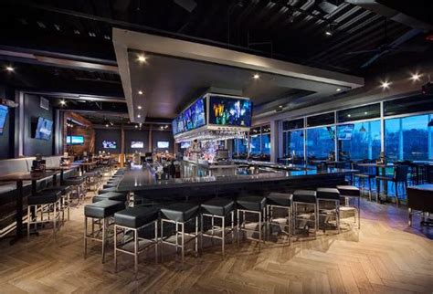 About topgolf's restaurant and bar. Topgolf rooftop terrace and bar - Picture of Topgolf ...