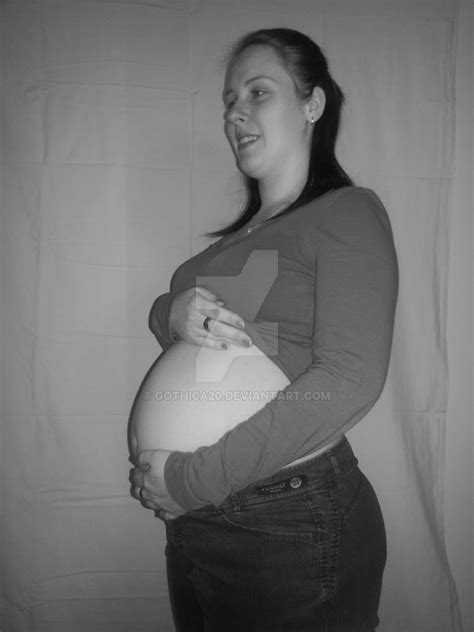 31 weeks pregnant by gothica20 on deviantart