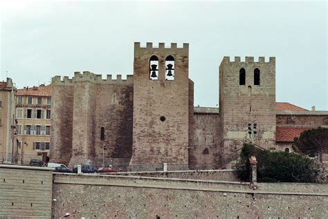 Saint Victor Abbey Marseilles Structurae