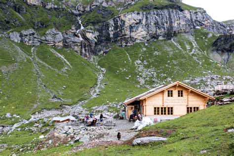 Einen fisch mit welligen flossen oder eine haifischflosse. Hiking Hut-to-Hut in Switzerland • Swiss Family Fun