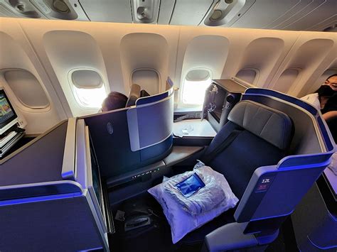 Trip Report United Business Class San Francisco To Honolulu 777 Lux