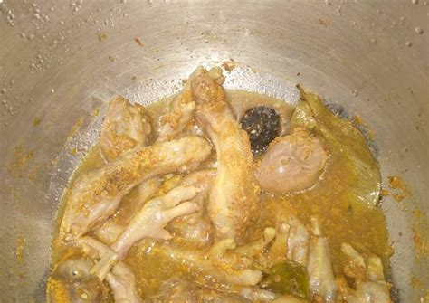 Mungkin tak banyak terlintas dipikiran orang untuk membuat ceker (kaki) ayam presto. Resep Resep Presto Ceker Dan Kepala Ayam Masak Pedas Yang ...