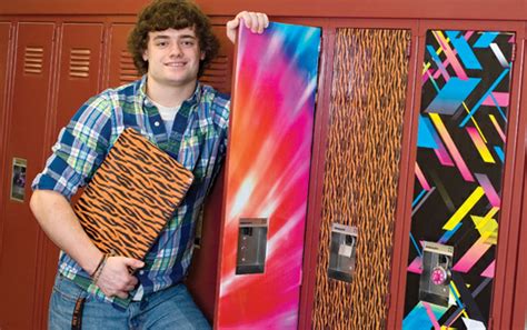 Great ideas for decorating your locker. ~ LOCKER LAUREATE ~ The Locker Decorating Expert!: Locker ...