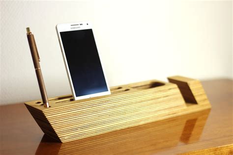 Cut the plywood in half. Plywood Table Organizer. Link to build video in comments. : somethingimade
