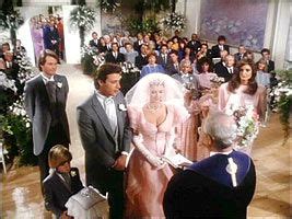 Hochzeit, scheidung, kleinere gastrollen und dann der als fallon wieder zu sich kam, war die schauspielerin pamela sue martin (65) schon längst geschichte und die. Die Hochzeit - The Wedding, Story :: Der Denver Clan ...