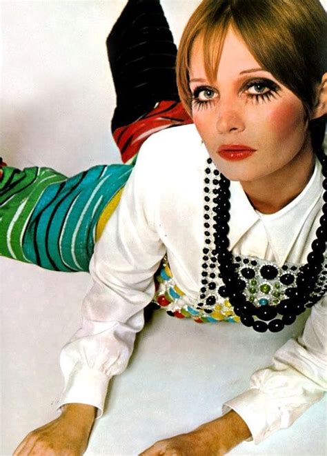 Twiggy By David Bailey For Uk Vogue 1968 Vintage Fashion Sixties