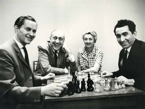 Tigran Petrosian campeão mundial de xadrez de 1963 a 1969 e um dos