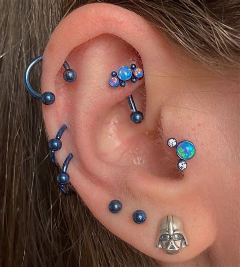 25 Subtle Inner Ear Piercings That Are Dazzling Surprises