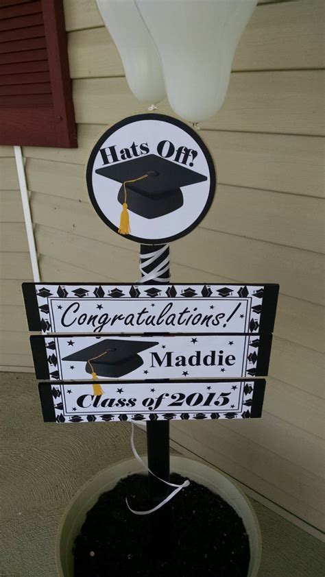 Sometimes you just want to shout from the rooftops and let the whole world know how proud you are of your family a graduation yard sign is a large sign that you place on your lawn or driveway, that celebrates an (academic) achievement. Graduation Yard Sign | Etsy | Yard signs, Yard sale signs, Graduation yard signs