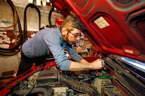 What's Average Mechanic's Salary, and How Can You Become a Mechanic ...
