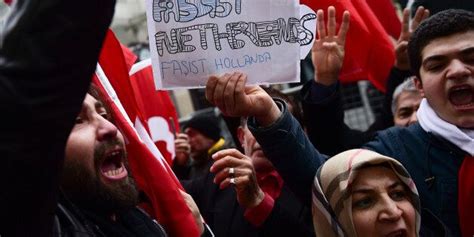 Η Ολλανδία συνιστά προσοχή στους πολίτες της που βρίσκονται στην Τουρκία huffpost greece ΔΙΕΘΝΕΣ
