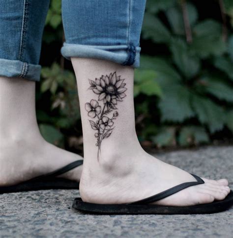 To flaunt your tattoo gracefully, artists usually go. 15 Lastest Lower Leg Ink Tattoo Designs With Flower This ...