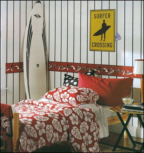 We used beach elements and other surf related items. Decorating theme bedrooms - Maries Manor: surfer