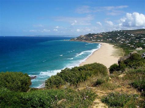 Travelbook hat die 20 schönsten von norden bis süden gefunden, darunter echte geheimtipps. Faro Strand in Algarve Portugal | Algarve portugal ...