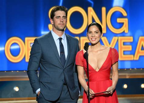 Are Olivia Munn And Aaron Rodgers Dating Cbs News