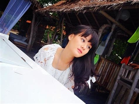 > syukuri dengan apa yang telah kamu miliki karena belum tentu orang lain memiliki apa yang kamu miliki. Foto Dinda Hauw 2014