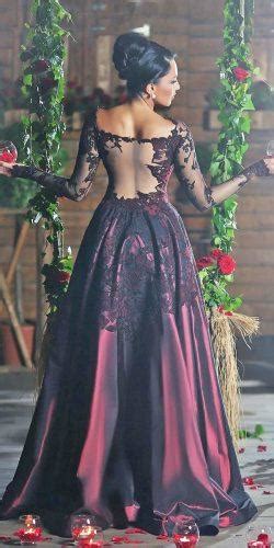 This gothic dress has black corset lace up on the front. 21 Gothic Wedding Dresses: Challenging Traditions ...