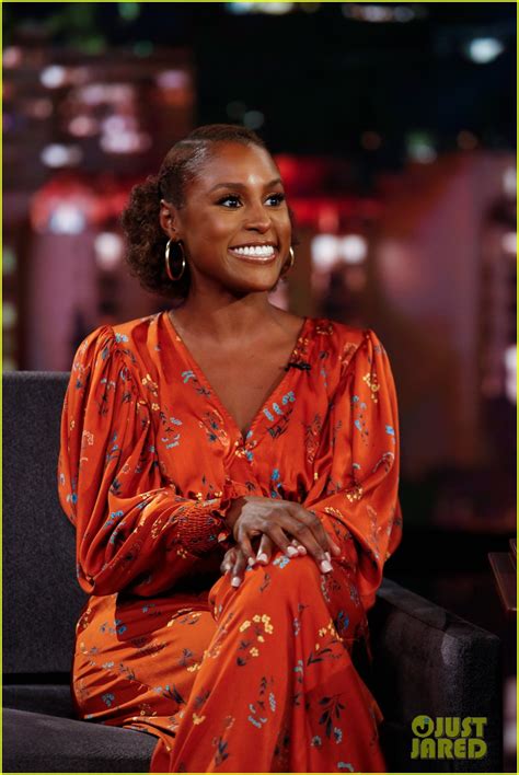 Issa Rae Explains Checking Her Phone During Betty Whites Surprise