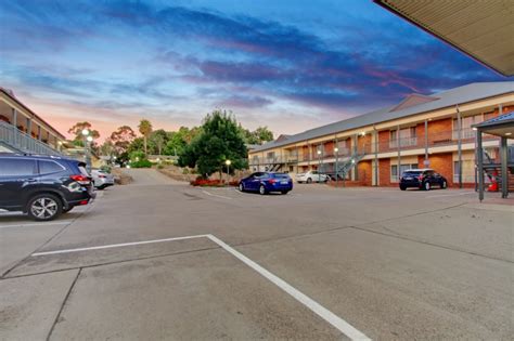 Thunderbird Motel Accommodation In Yass Cottage Rooms And Suites