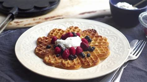 For this, you simply need some eggs, milk, and diced vegetables. Can I Use Semovita To Make Waffle : Semolina Waffles Easy ...