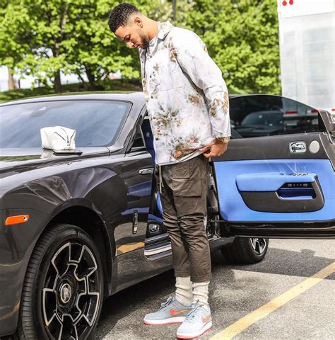 Simmons' lone college season will be remembered both for his remarkable individual achievements and his team's spectacular failures. Ben Simmons on Instagram: "💐" | Nba fashion, Urban street ...