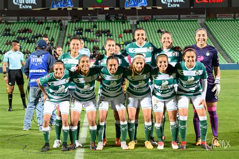 Nombre completo club santos laguna femenil. Equipo Santos Laguna femenil // NZ6_1431.jpg - TAR.mx