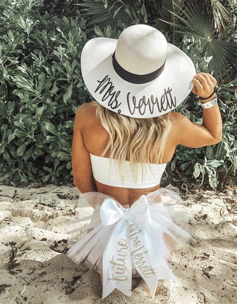 Must Haves For A Beach Bachelorette Party Bachelorette