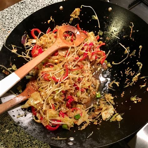 Spitskool Wokken met Puntpaprika lente- ui