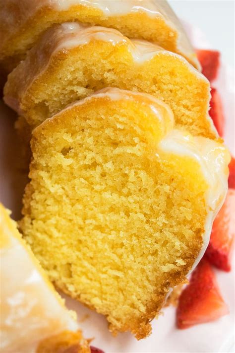 A favorite banana cake recipe that i have used for everything from a brunch treat to a requested birthday cake to a delicious chocolate chip bundt® cake using dark and white chocolate chips! Lemon Bundt Cake {With Cake Mix} - CakeWhiz