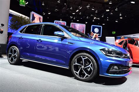 The top variant volkswagen polo on road price is ₹ 11.05 lakh*. New 2017 Volkswagen Polo: UK prices and specs revealed ...