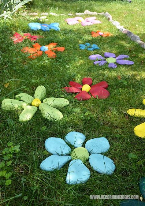 How To DIY Painted Rock Flowers Garden in 2021 | Painted garden rocks