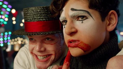 Bruce Wayne fights Jerome's "Joker" in new 'Gotham' trailer | Batman News