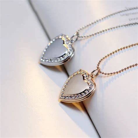 10 Cute Couple Lockets Jewellery Designs Styles At Life