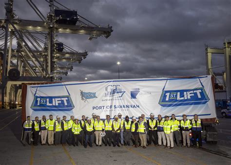 Gateway Terminals handles first box in Savannah - Georgia Ports Authority