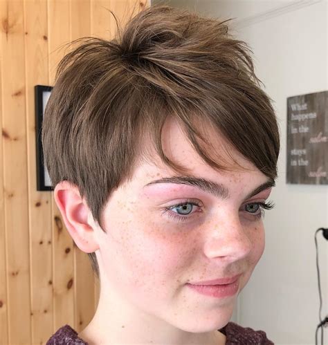 The pixie haircuts are all about the right attitude and looking smart with the perfect dosage of elegance, grace, and style in the most modern style trends. Low Maintenance Pixie Cuts Short Hair 2020 - bpatello
