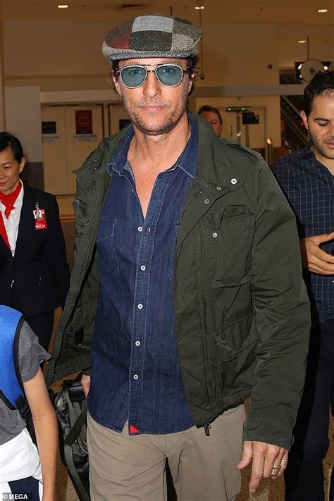 Matthew Mcconaughey Arrives In Sydney With Son Levi 10 Daily Mail Online