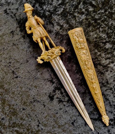 European Antique Bronze Romantic Dagger Antique Weapons Collectibles