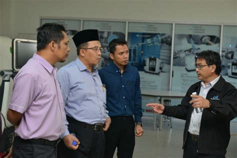 4 ppt/vtoem fast track (p2). Visit From Jabatan Pembangunan Kemahiran & Worldskills ...