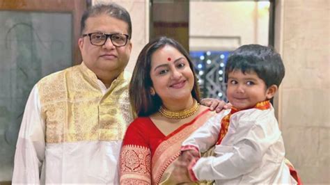 Sudipa Agnidev অস্ত্রোপচারের পর বাড়িতে ফিরবেন না অগ্নিদেব কান্নাকাটি করছে ছেলে চিন্তায়