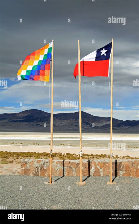 Bandera De Aymara Fotografías E Imágenes De Alta Resolución Alamy