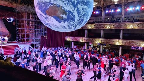 Couples Dance In The Blackpool Tower Ballroom Youtube