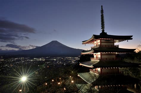 新倉山浅間公園の富士山写真、五重塔と桜の撮影名所 まつきよカフェ